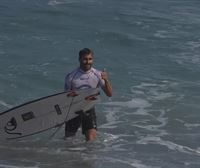 Lasa y Aranburu logran el pase a la tercera ronda en el Mundial de Surf