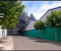 Extinguido el incendio declarado en una empresa de reciclaje de residuos industriales de Cintruénigo
