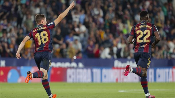 Levante takes a step towards the promotion play-off final after beating Albacete (1-3)
