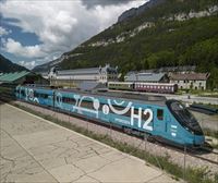 El tren de hidrógeno de CAF realiza con éxito su primer recorrido en pruebas en la línea Canfranc-Zaragoza