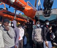 Desembarcan en Salerno las 172 personas migrantes rescatadas el jueves en el Mediterráneo