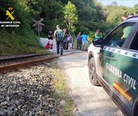 Rescatan a los pasajeros de un tren que se dirigía a Bilbao desde Santander tras averiarse dentro de un túnel