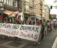 Pensionistas se manifiestan en Vitoria-Gasteiz para que los partidos se comprometan con sus reivindicaciones