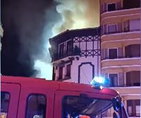 El incendio en el edificio de viviendas de Barakaldo se habría originado en la zona de las escaleras 