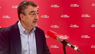 Albares transmite al PNV que el Gobierno de España no priorizará el catalán sobre el euskera en Europa