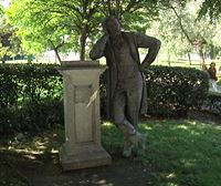 Roban las placas de bronce de varias estatuas en el parque de Doña Casilda de Bilbao
