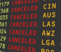 ¿Qué pasa si cancelan mi vuelo por el mal tiempo? 