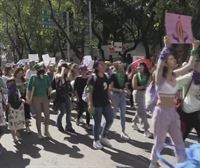 Feministek abortatzeko eskubidea aldarrikatu dute Latinoamerikan
