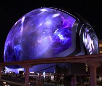 La Sphere estreinatu dute Las Vegasen, 2.500 milioi euroko kostua izan duen esfera formako eraikina
