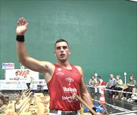 Iker Vicente, domina la eliminatoria del campeonato de Euskal Herria de aizkolaris