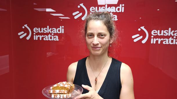 Regina Brücker Euskadi Irratiko estudioan