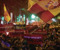 Las movilizaciones contra la amnistía y Sánchez derivan en disturbios por segunda noche consecutiva