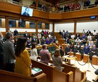El Parlamento Vasco recuerda en silencio a Santiago Brouard, asesinado por los GAL en 1984