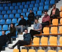 Los ocho finalistas, preparados para la final del Campeonato de Navarra de Bertsolaris