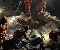 Gutxienez 118 hildako eta 200 zauritu, Txina ipar-mendebaldean izandako 6,2 graduko lurrikara baten ondorioz