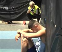 Asier Martínez termina lesionado la semifinal de los 60 metros valla del Navarra Arena