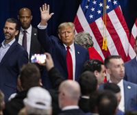 Donald Trump arrasa en los caucus de Iowa y no permite destacar a ninguno de sus rivales