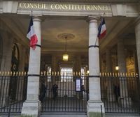 Frantziako Konstituzionalak immigrazio lege polemikoaren zati esanguratsu bat baliogabetu du