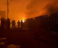 Los graves incendios forestales que arrasan Valparaíso dejan ya más de 99 muertos