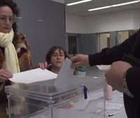 Abren los colegios electorales en Galicia